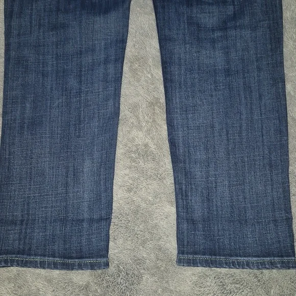 Vigoss Distressed Blue Jeans - Picture 9 of 16